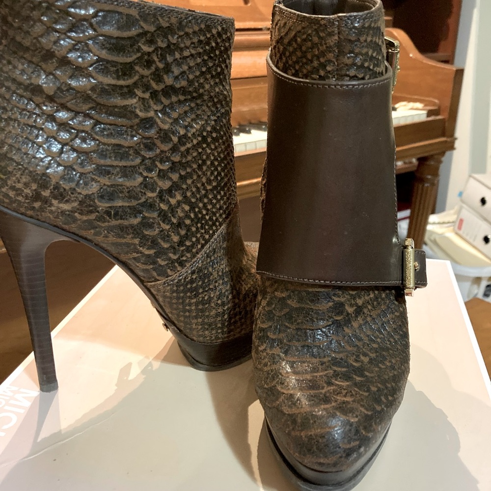 Michael Kors Bootie